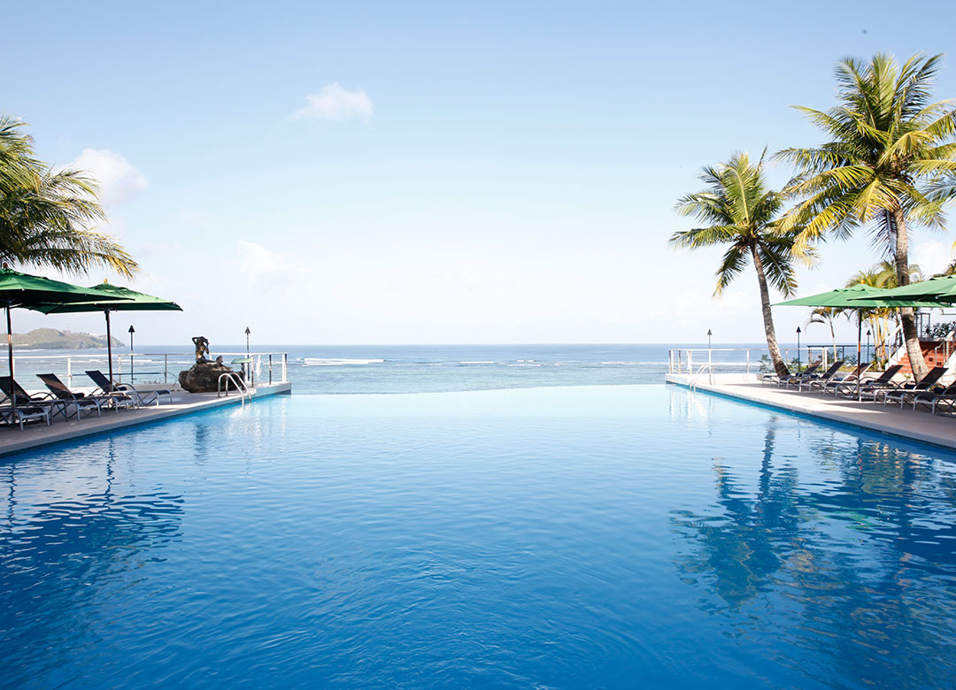 3월의 매직: 괌 리프 호텔에서의 꿈의 숙박을 30% 할인된 가격으로 예약하세요!